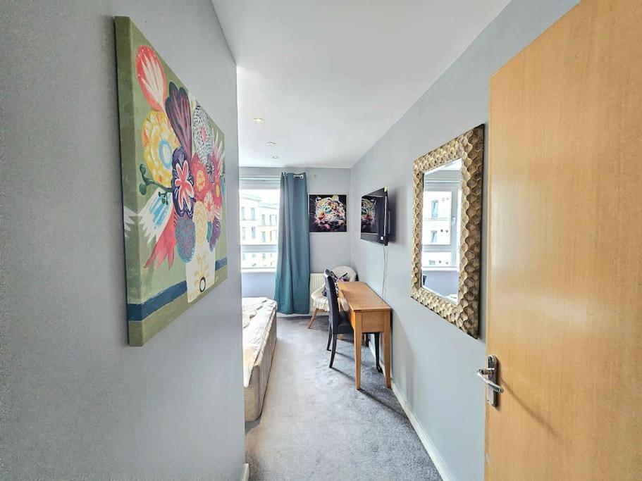 4 Separate Beds, Sleeps 6, Beautiful 2 Bed Apt Appartement Edinburgh Buitenkant foto