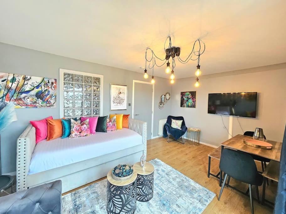 4 Separate Beds, Sleeps 6, Beautiful 2 Bed Apt Appartement Edinburgh Buitenkant foto