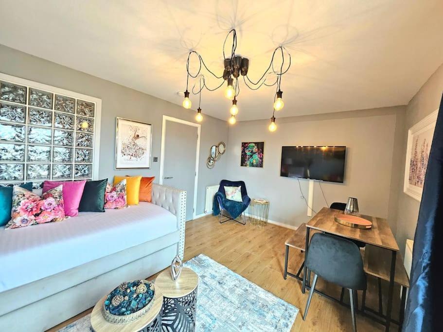 4 Separate Beds, Sleeps 6, Beautiful 2 Bed Apt Appartement Edinburgh Buitenkant foto