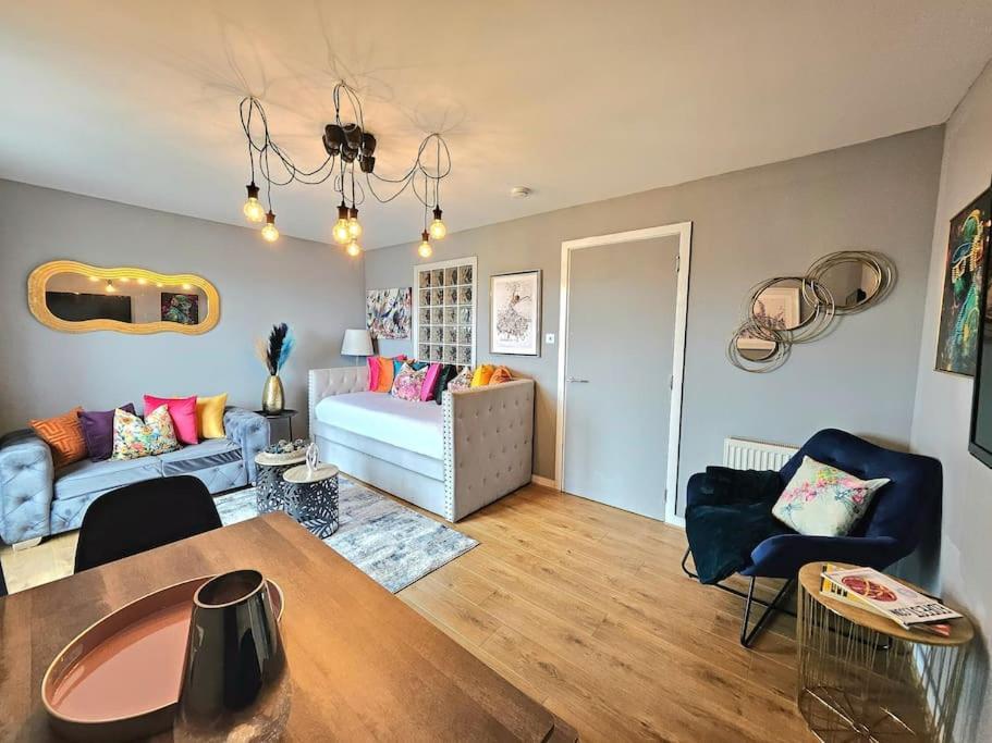 4 Separate Beds, Sleeps 6, Beautiful 2 Bed Apt Appartement Edinburgh Buitenkant foto